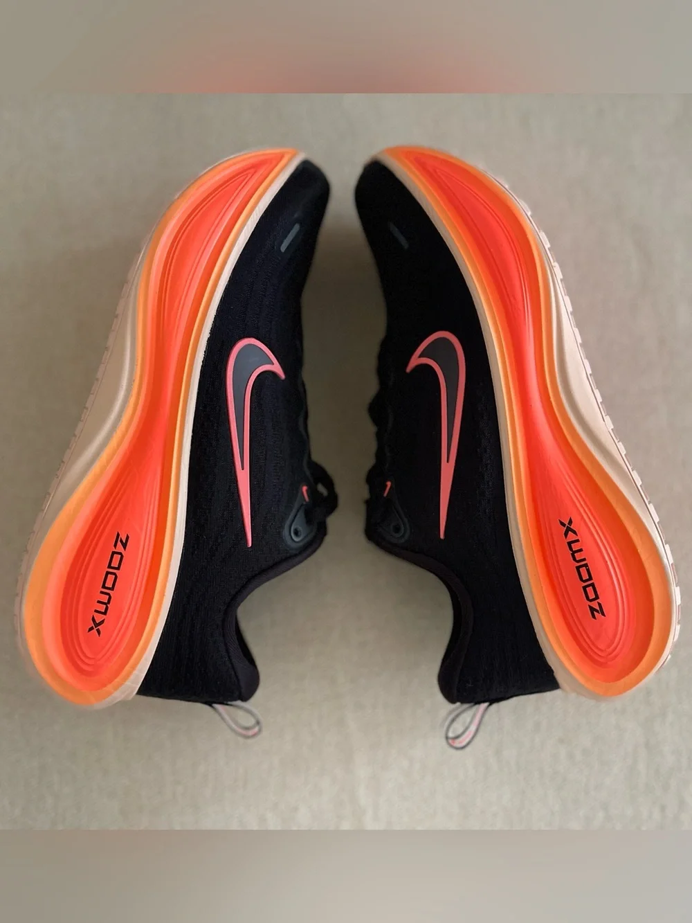 Size 7.5 - Nike W Vomero Plus Black Hot Lava Washed Coral HV8154-010 Women's NEW